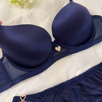 Silk Padded Stylish  Bra & Panty Set - My Store