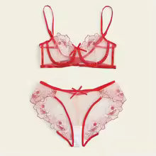 Imported elegance with the Lace Bloom Bra & Panty Set - My Store