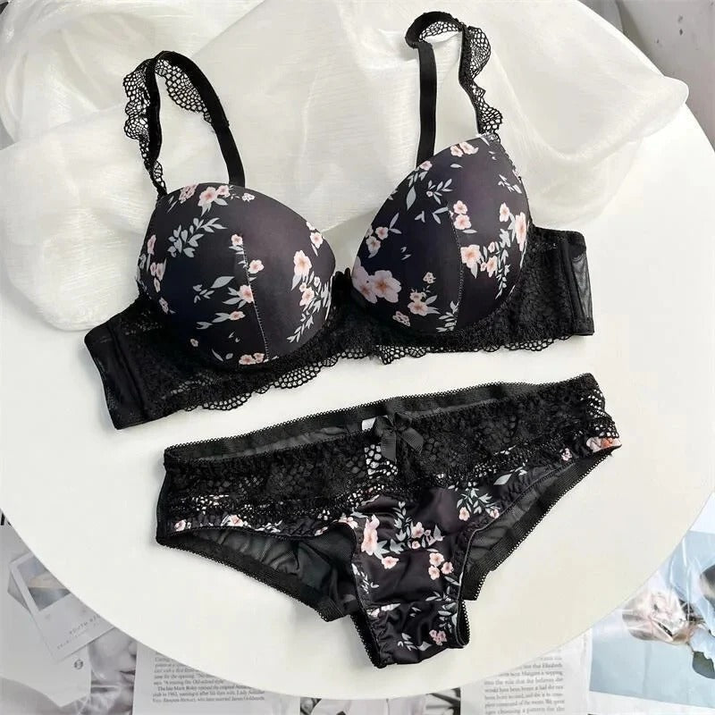 Floral Lace Bra & Panty Set – Padded Push-Up Design with Elegant Embroidery